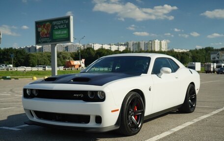 Dodge Challenger III рестайлинг 2, 2020 год, 9 500 000 рублей, 4 фотография