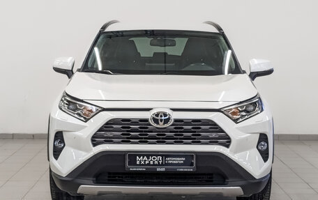 Toyota RAV4, 2022 год, 3 999 000 рублей, 2 фотография