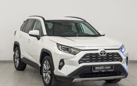 Toyota RAV4, 2022 год, 3 999 000 рублей, 3 фотография