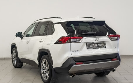 Toyota RAV4, 2022 год, 3 999 000 рублей, 7 фотография