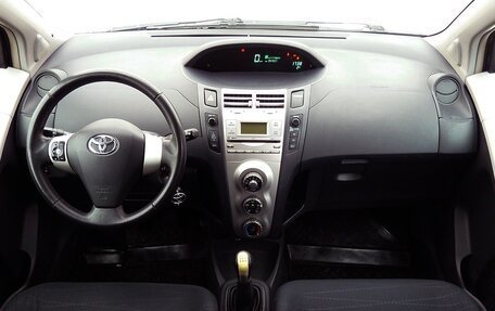 Toyota Yaris III рестайлинг, 2007 год, 529 000 рублей, 6 фотография