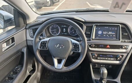 Hyundai Sonata VII, 2019 год, 2 100 000 рублей, 14 фотография