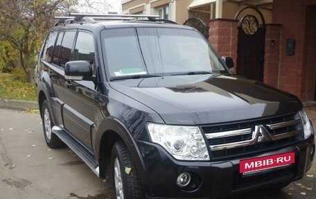 Mitsubishi Pajero IV, 2011 год, 2 300 000 рублей, 2 фотография