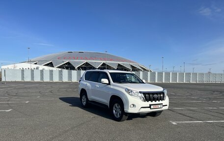 Toyota Land Cruiser Prado 150 рестайлинг 2, 2015 год, 3 580 000 рублей, 2 фотография