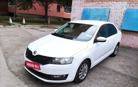 Skoda Rapid I, 2017 год, 1 590 000 рублей, 10 фотография