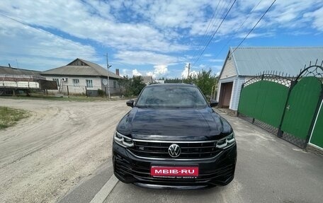 Volkswagen Tiguan II, 2021 год, 5 700 000 рублей, 1 фотография