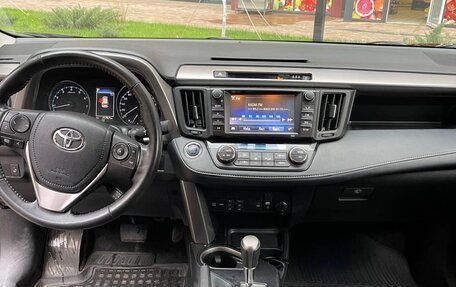 Toyota RAV4, 2019 год, 2 880 000 рублей, 6 фотография