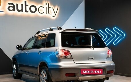 Mitsubishi Outlander III рестайлинг 3, 2004 год, 799 000 рублей, 8 фотография