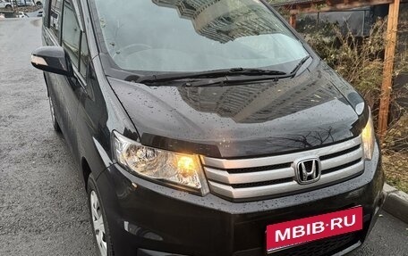 Honda Freed I, 2012 год, 1 200 000 рублей, 1 фотография