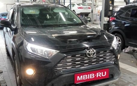 Toyota RAV4, 2020 год, 3 688 000 рублей, 2 фотография