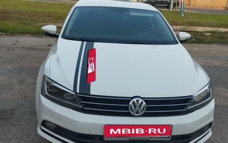 Volkswagen Jetta VI, 2016 год, 1 100 000 рублей, 2 фотография