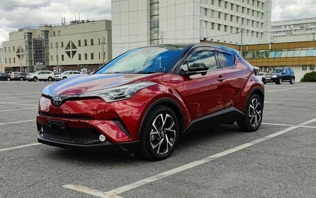 Toyota C-HR I рестайлинг, 2017 год, 2 500 000 рублей, 1 фотография