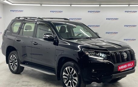 Toyota Land Cruiser Prado 150 рестайлинг 2, 2022 год, 9 400 000 рублей, 2 фотография