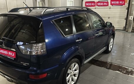 Mitsubishi Outlander III рестайлинг 3, 2011 год, 1 490 000 рублей, 4 фотография