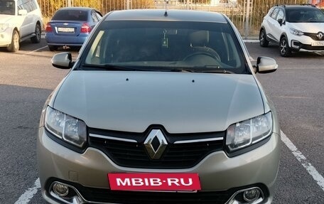 Renault Logan II, 2017 год, 1 050 000 рублей, 2 фотография