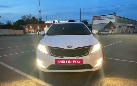 KIA Rio III рестайлинг, 2013 год, 1 200 000 рублей, 2 фотография