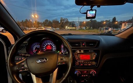 KIA Rio III рестайлинг, 2013 год, 1 200 000 рублей, 8 фотография