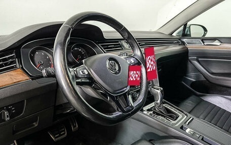 Volkswagen Passat B8 рестайлинг, 2018 год, 3 387 000 рублей, 13 фотография