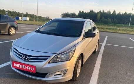 Hyundai Solaris II рестайлинг, 2015 год, 850 000 рублей, 9 фотография