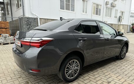 Toyota Corolla, 2018 год, 1 850 000 рублей, 6 фотография