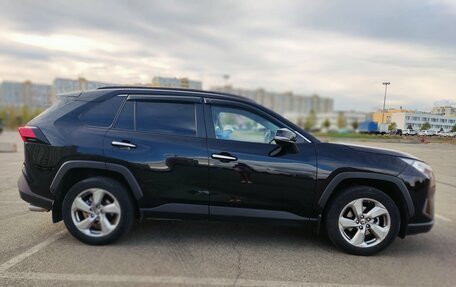 Toyota RAV4, 2020 год, 3 100 000 рублей, 2 фотография