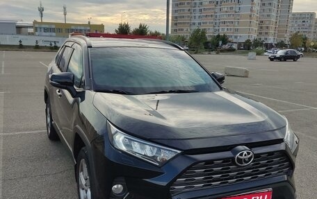 Toyota RAV4, 2020 год, 3 100 000 рублей, 11 фотография