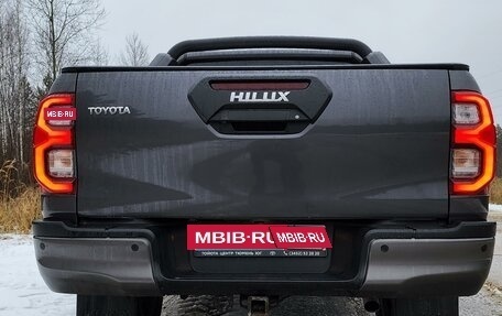 Toyota Hilux VIII, 2021 год, 5 880 000 рублей, 8 фотография