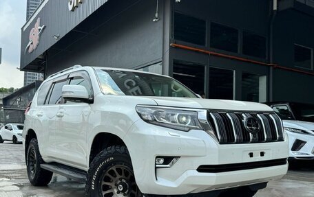 Toyota Land Cruiser Prado 150 рестайлинг 2, 2020 год, 4 400 222 рублей, 2 фотография