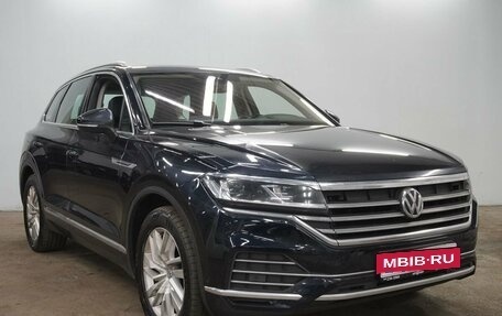 Volkswagen Touareg III, 2019 год, 4 620 000 рублей, 3 фотография