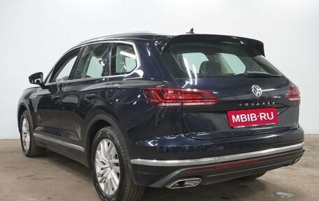 Volkswagen Touareg III, 2019 год, 4 620 000 рублей, 6 фотография