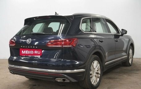 Volkswagen Touareg III, 2019 год, 4 620 000 рублей, 8 фотография