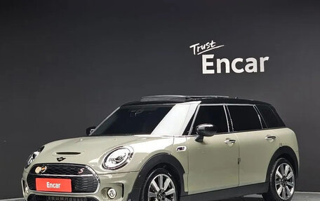 MINI Clubman, 2020 год, 2 400 000 рублей, 1 фотография