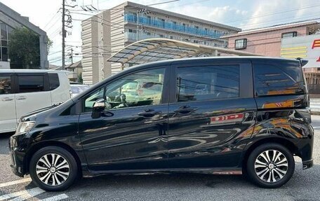 Honda Freed I, 2016 год, 890 000 рублей, 3 фотография