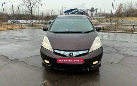 Honda Fit Shuttle I рестайлинг, 2012 год, 925 000 рублей, 2 фотография