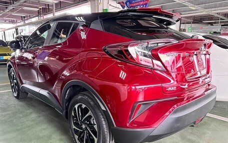 Toyota C-HR I рестайлинг, 2021 год, 1 860 000 рублей, 9 фотография