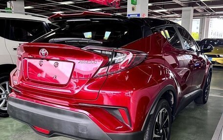 Toyota C-HR I рестайлинг, 2021 год, 1 860 000 рублей, 11 фотография