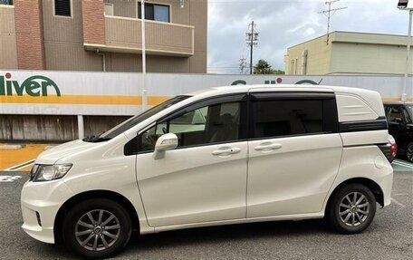 Honda Freed I, 2016 год, 845 000 рублей, 2 фотография