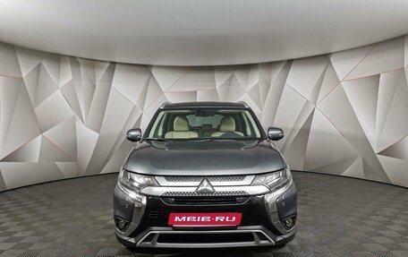 Mitsubishi Outlander III рестайлинг 3, 2020 год, 2 998 000 рублей, 7 фотография