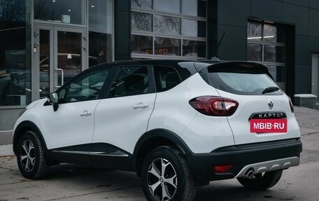 Renault Kaptur I рестайлинг, 2021 год, 1 699 000 рублей, 3 фотография