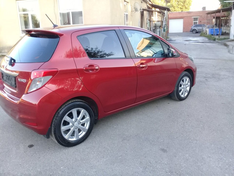 Toyota Yaris III, 2013 год, 400 000 рублей, 6 фотография