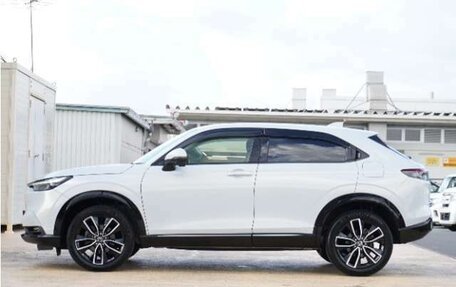 Honda Vezel, 2021 год, 1 800 000 рублей, 3 фотография