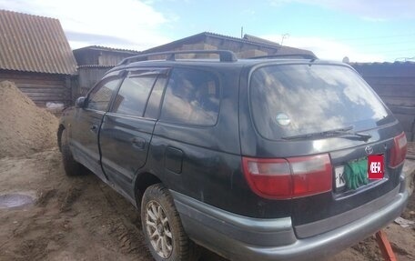 Toyota Caldina, 1993 год, 100 000 рублей, 1 фотография