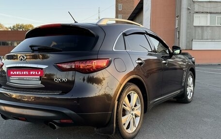 Infiniti QX70, 2013 год, 2 150 000 рублей, 7 фотография