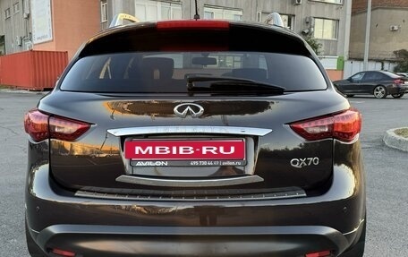 Infiniti QX70, 2013 год, 2 150 000 рублей, 8 фотография