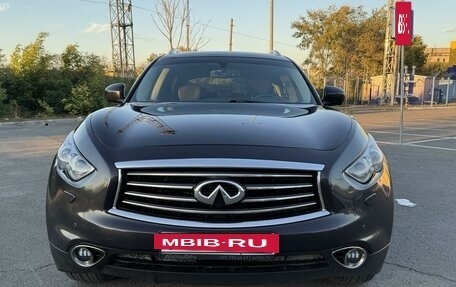 Infiniti QX70, 2013 год, 2 150 000 рублей, 3 фотография