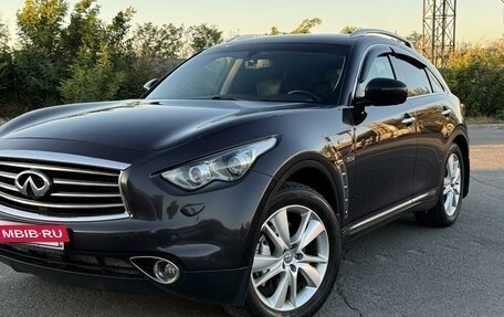 Infiniti QX70, 2013 год, 2 150 000 рублей, 12 фотография