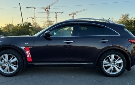 Infiniti QX70, 2013 год, 2 150 000 рублей, 10 фотография