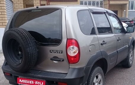 Chevrolet Niva I рестайлинг, 2017 год, 750 000 рублей, 4 фотография