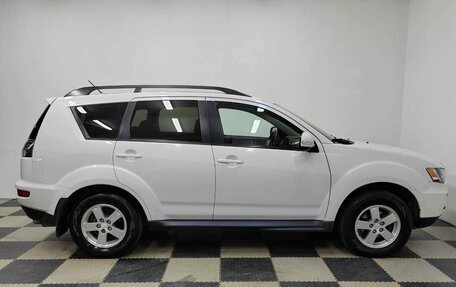 Mitsubishi Outlander III рестайлинг 3, 2010 год, 1 290 000 рублей, 7 фотография