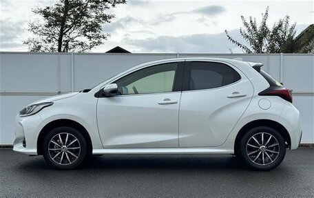 Toyota Yaris, 2021 год, 1 324 000 рублей, 5 фотография